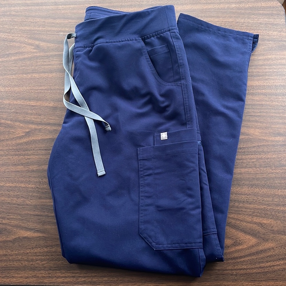 Figs Navy Yola Skinny Scrub Pant with Yoga Waistband - size M